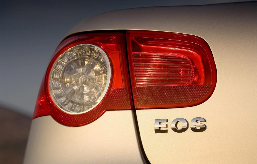  Volkswagen Eos 2006 года  (фото 146 из 162)